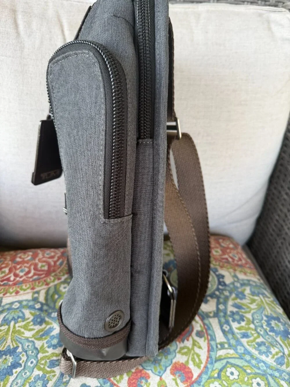 Tumi (Alpha Bravo Saratoga?) Sling Bag - Gorgeous!